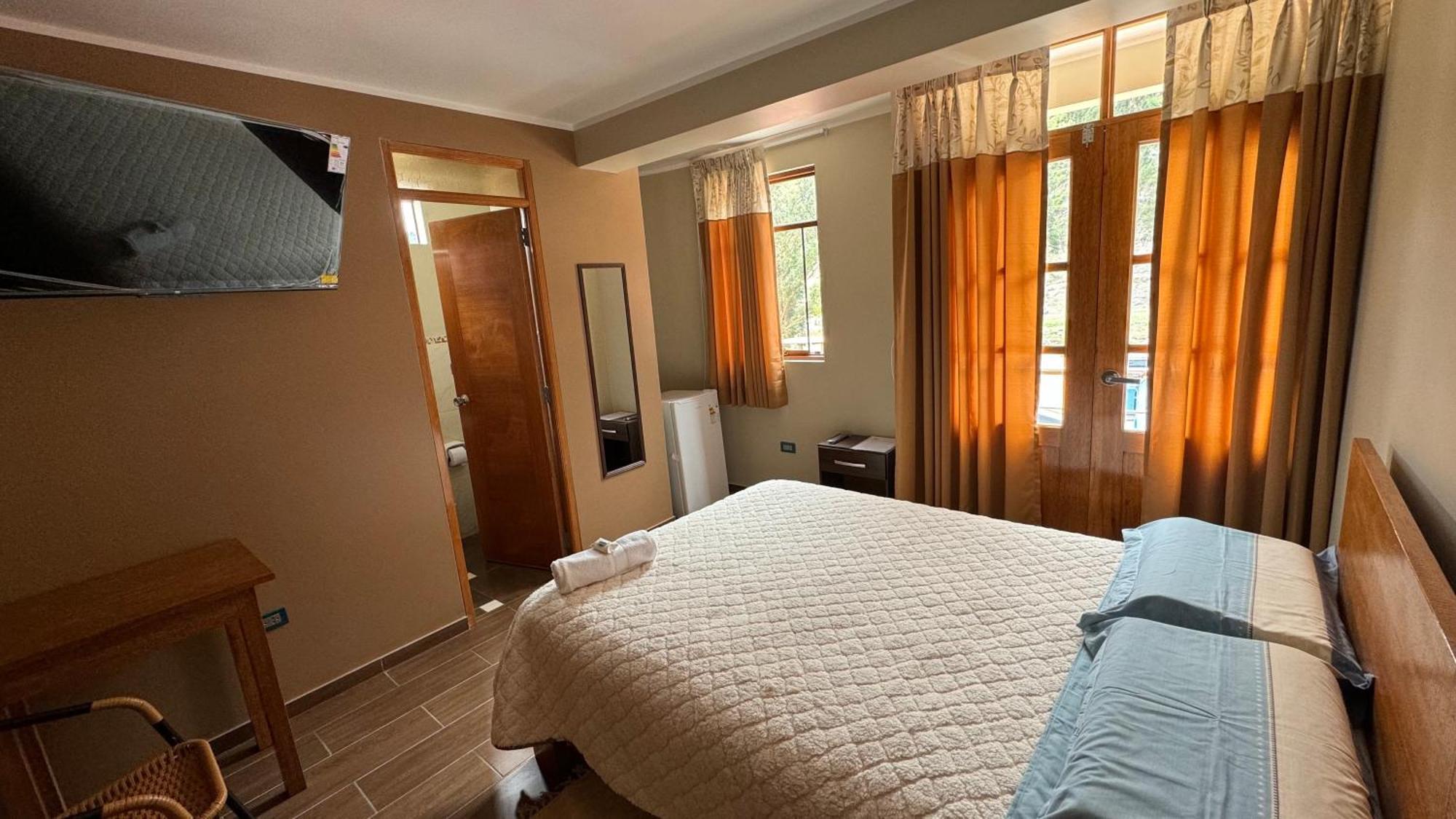 Hostal Tinkoj Chavín de Huantar Екстериор снимка